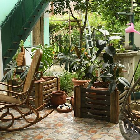Guest House Green House Zugdidi Exterior photo