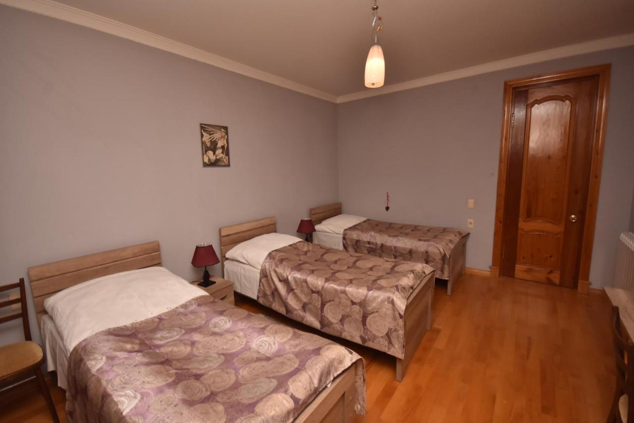 Guest House Green House Zugdidi Exterior photo