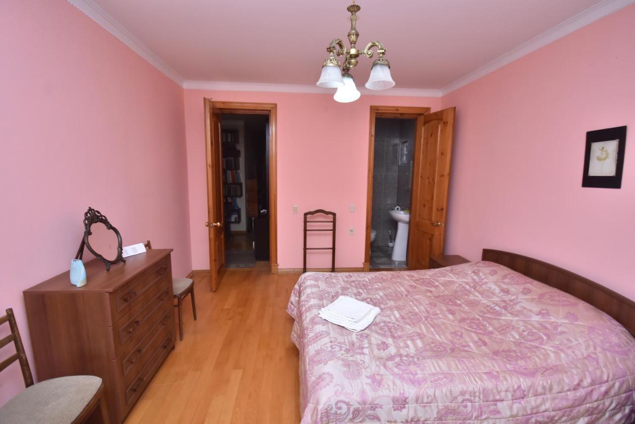 Guest House Green House Zugdidi Exterior photo